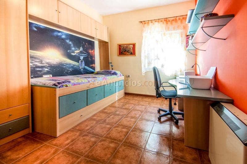 Adosado en venta en  San Roque - La Cruz - La Rozuela, Linares