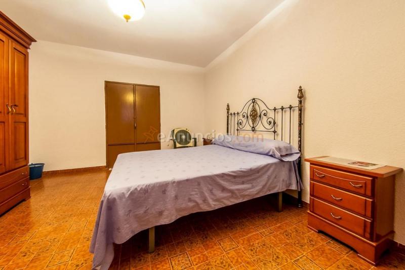 Adosado en venta en  Ibros