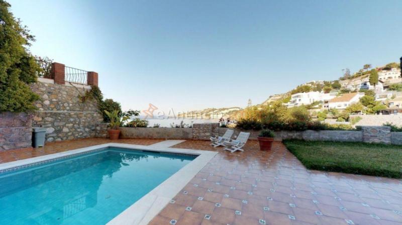 Adosado en venta en Calle Bajada del Mar, Cotobro, Almuñécar