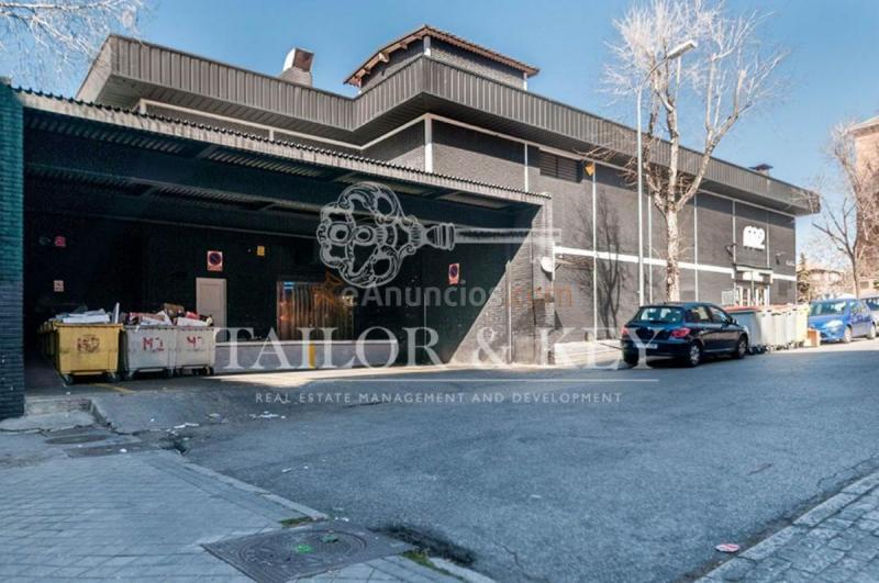 Local Comercial en alquiler en Calle de la Hacienda de Pavones, Moratalaz, Madrid