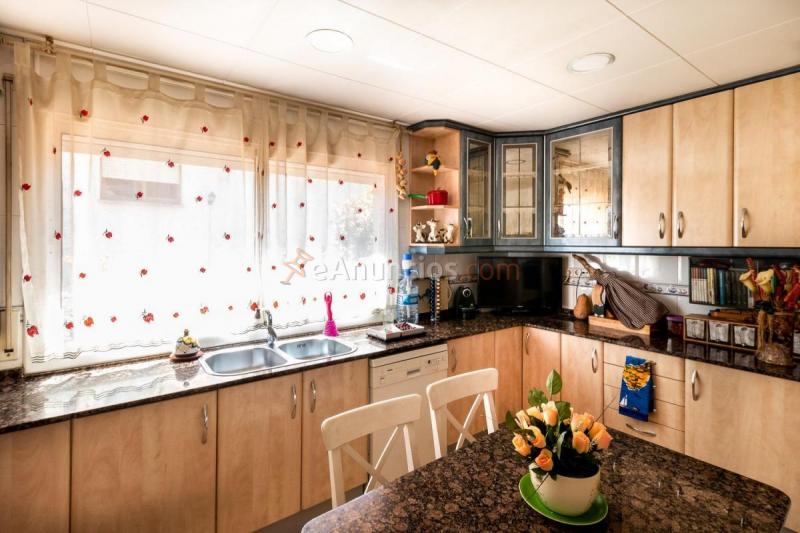 Adosado en venta en  Esparreguera