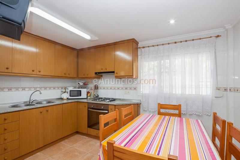 Adosado en venta en  Riba-Roja de Túria