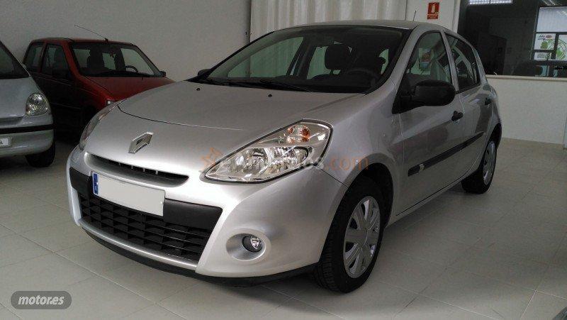 Renault Clio 1.5 DCI 5P de 2012 con 76.415 Km por 5.980 EUR. en Salamanca
