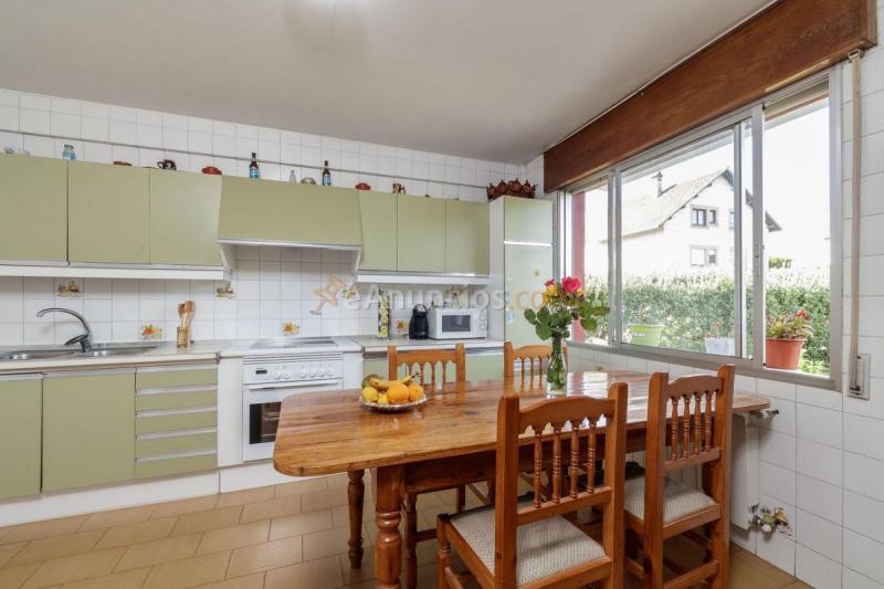 Adosado en venta en  Ponteareas