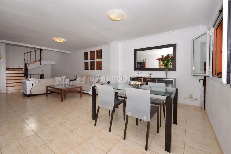 Adosado en venta en  Firgas