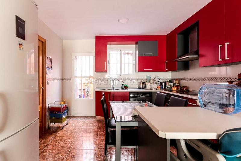 Adosado en venta en  Adra