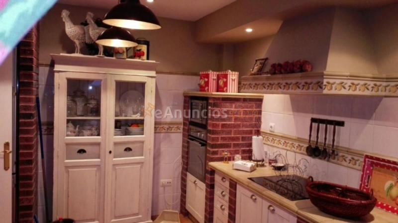 Adosado en venta en  Castiñeiriño - Cruceiro do Sar, Santiago de Compostela