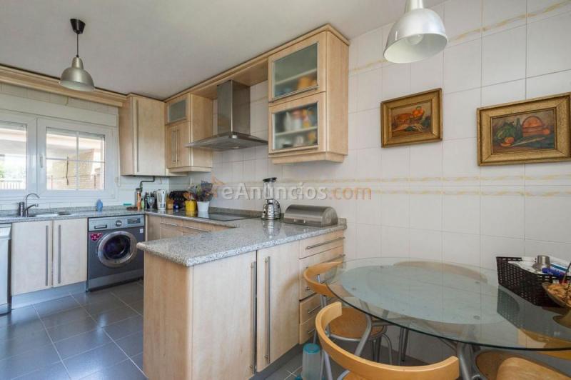 Adosado en venta en  Casa Amarilla, Galapagar