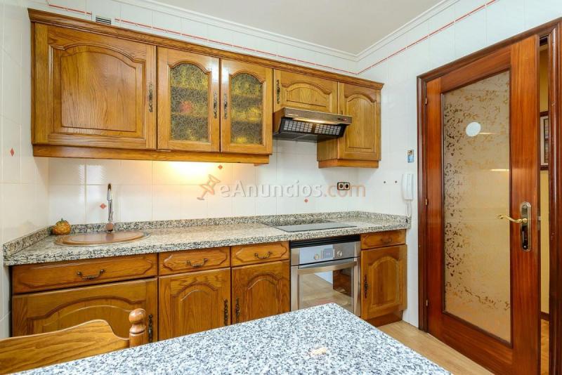Apartamento en venta en Calle Vital Aza Álvarez-Buylla, La Villa - Bazuelo, Mieres del Camino