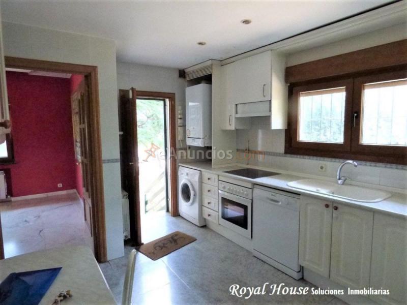 Adosado en venta en  VIRGEN DEL VALLE, Guadarrama