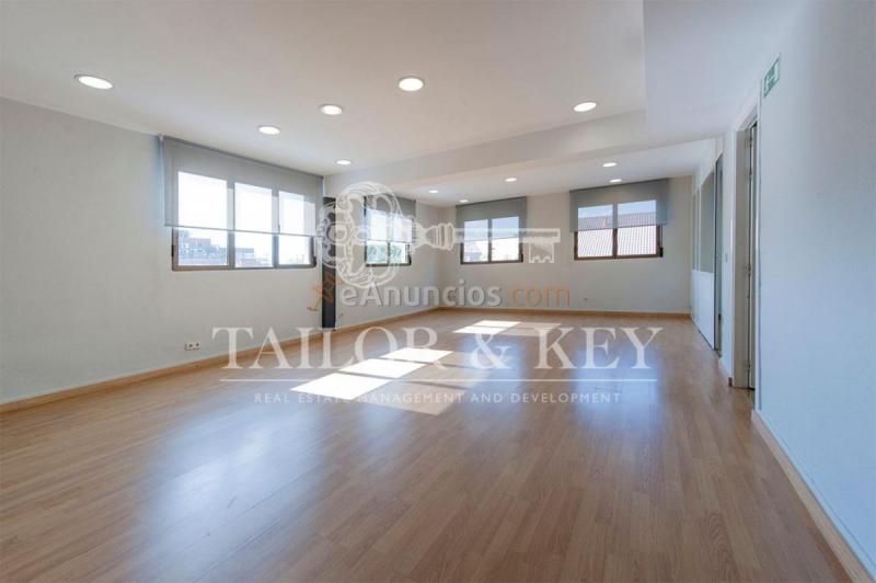 Casa en venta en Calle de Matías Turrión, Hortaleza, Madrid