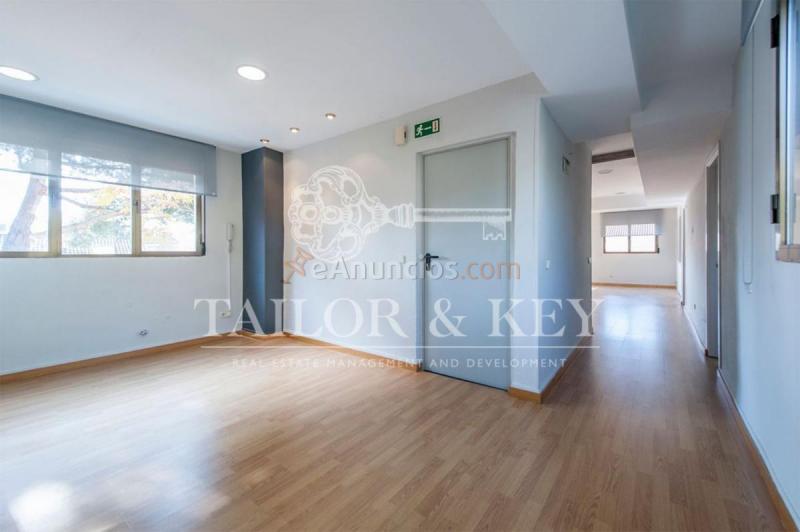 Casa en venta en Calle de Matías Turrión, Hortaleza, Madrid