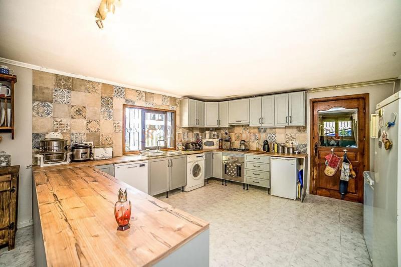 Adosado en venta en  Benichembla