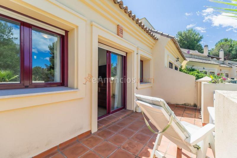 Adosado en venta en  Nueva Andalucía, Marbella