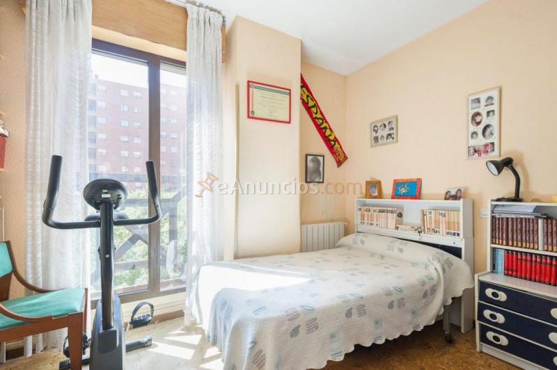 Apartamento en venta en  San Blas, Madrid
