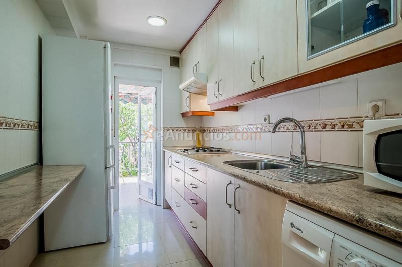 Adosado en venta en  Fuencarral, Madrid