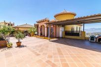 Adosado en venta en  Puerto de la Torre, Málaga