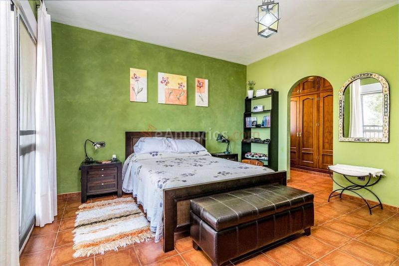 Adosado en venta en  Puerto de la Torre, Málaga