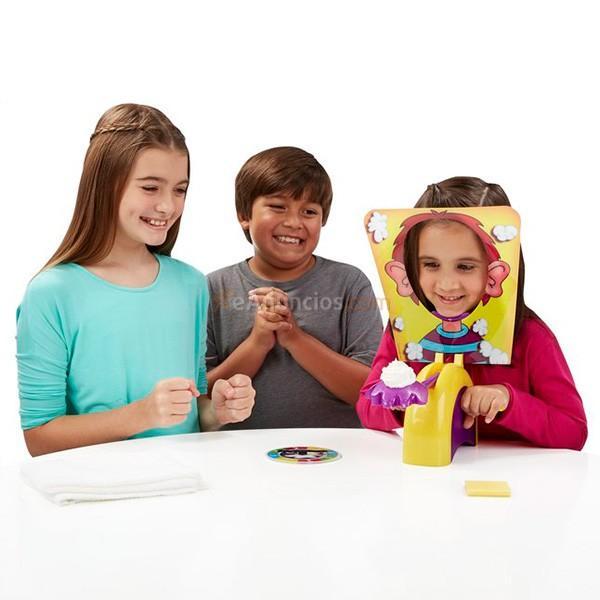 Juego de mesa Pie Face: torta en la cara Hasbro + 5 años