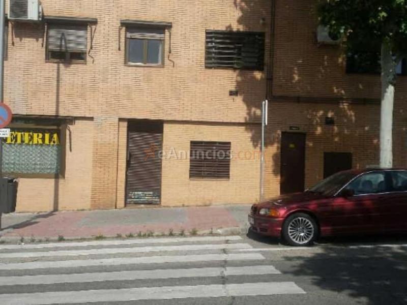 Local Comercial en venta en Calle Avena, Usera, Madrid