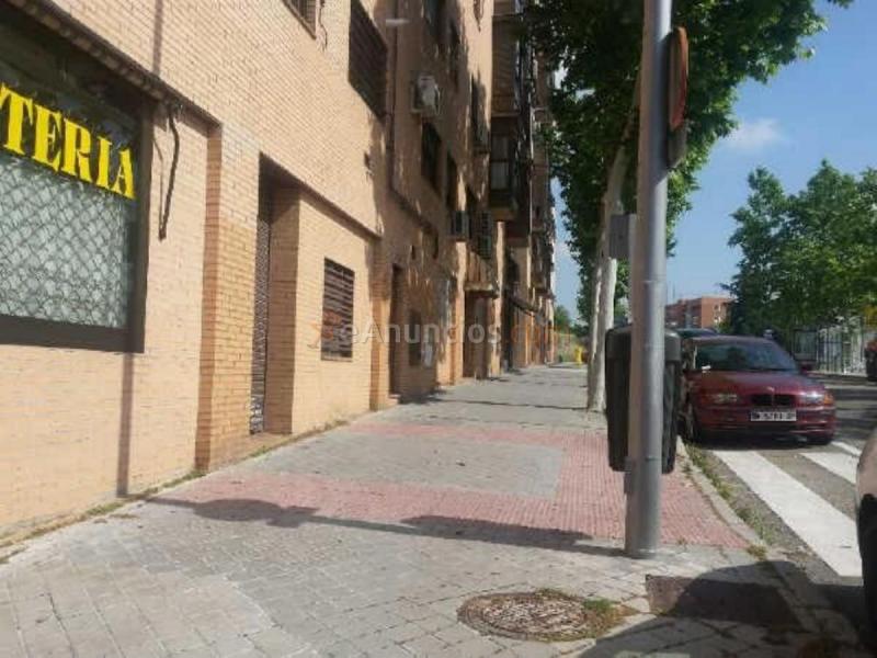 Local Comercial en venta en Calle Avena, Usera, Madrid
