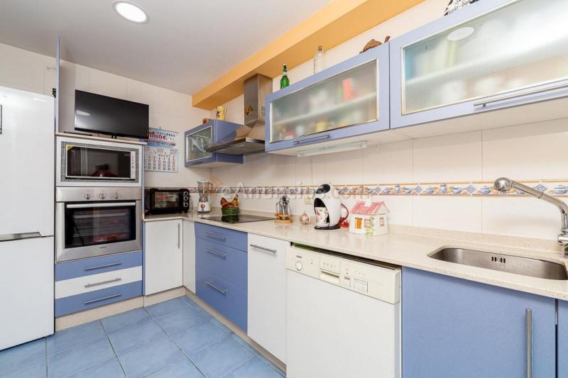 Adosado en venta en  Bembrive, Vigo