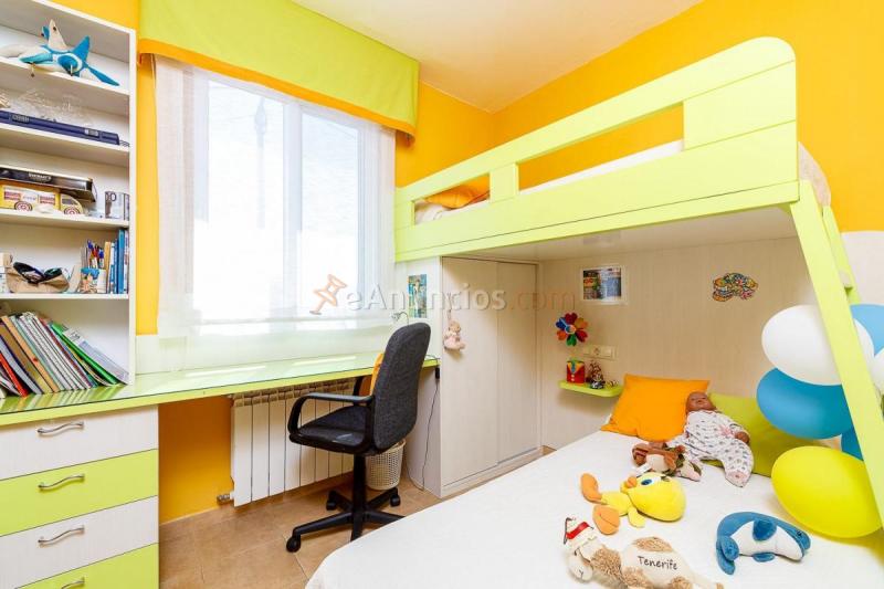 Adosado en venta en  Bembrive, Vigo