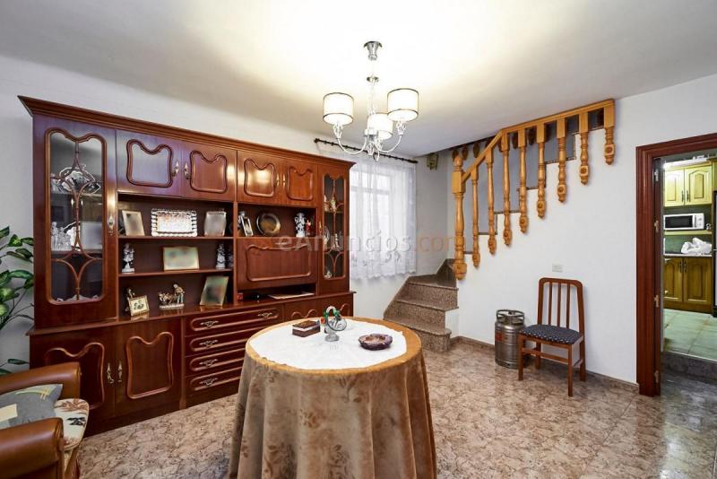 Adosado en venta en  Iznalloz