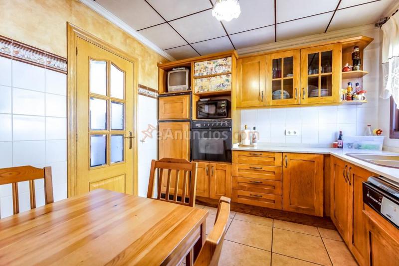 Adosado en venta en  Deltebre