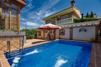 Adosado en venta en  Cajar