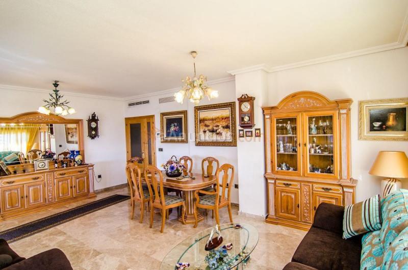 Apartamento en venta en  Cala de Finestrat, Finestrat