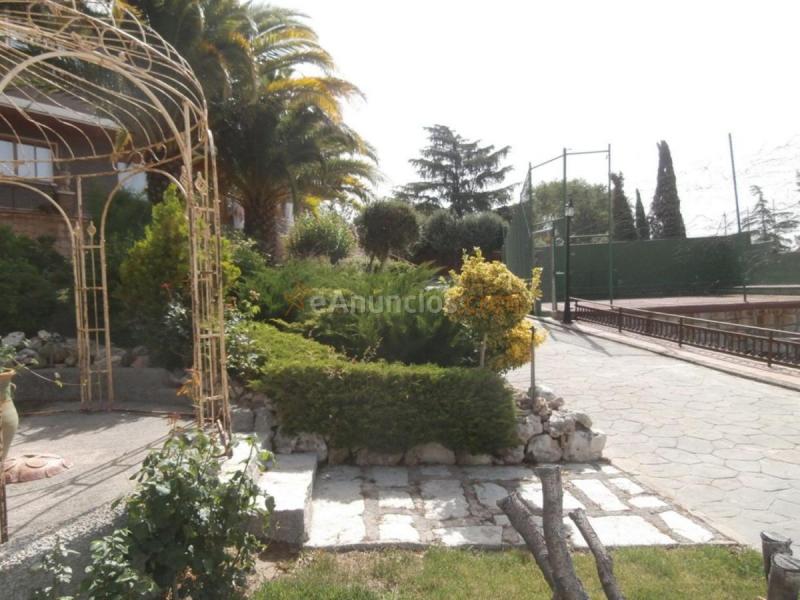 Adosado en venta en  Somosaguas, Pozuelo de Alarcón