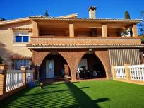 Adosado en venta en  Puerto de la Torre, Málaga