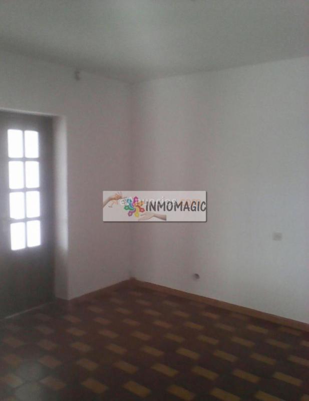 Adosado en venta en  Santa Olalla