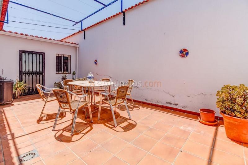 Adosado en venta en  La Carlota