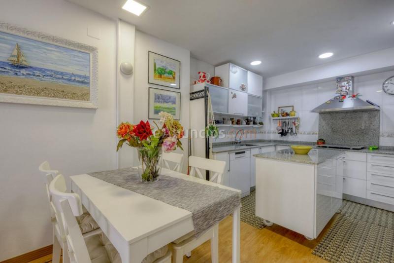 Adosado en venta en  Centre, Sant Quirze del Valls