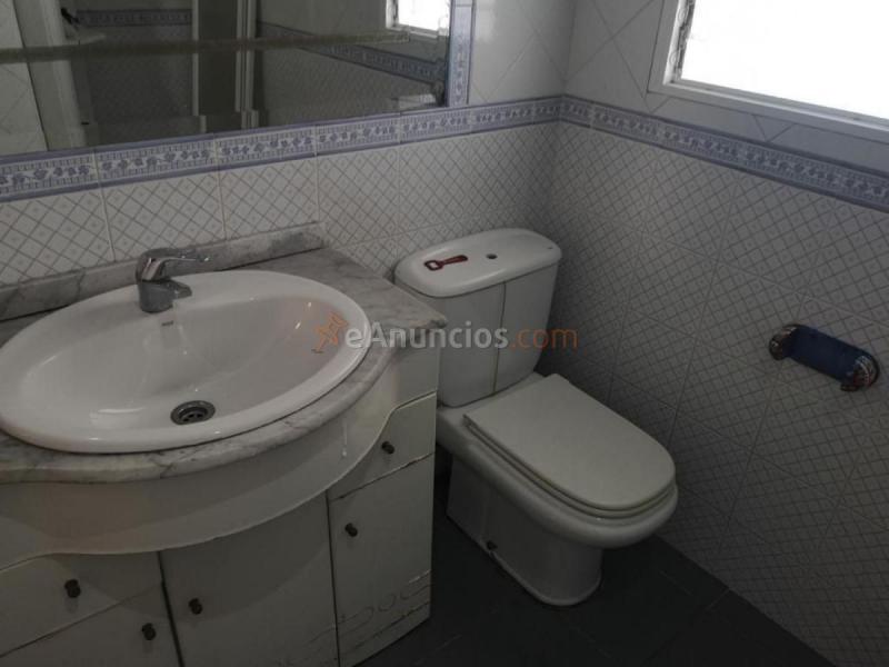 Apartamento en alquiler en Avenida Atabal, Puerto de la Torre, Málaga