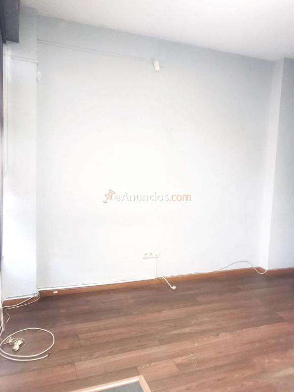 Local Comercial en venta en Calle Velero, Barajas, Madrid