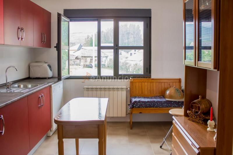 Adosado en venta en  Dehesas, Ponferrada