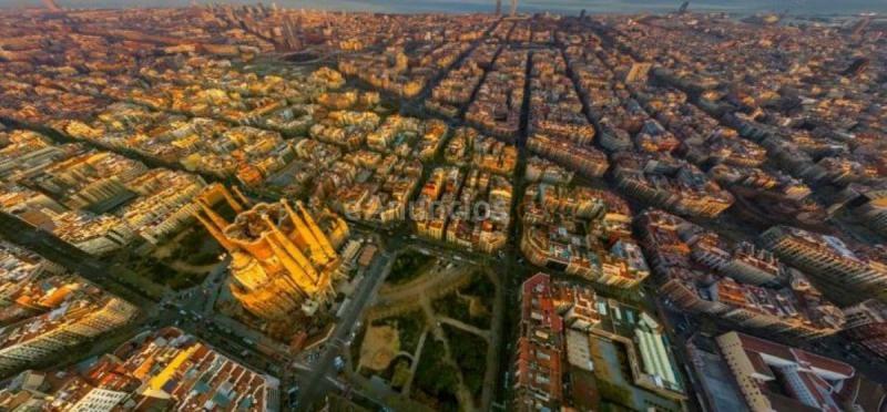 Local Comercial en alquiler en  Eixample, Barcelona