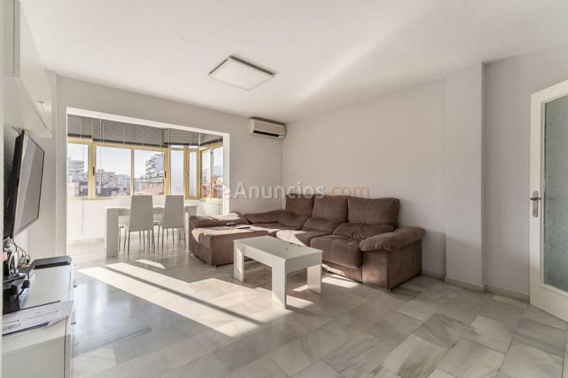 Apartamento en venta en Calle Jacinto Benavente, Zona Puerto Deportivo, Fuengirola