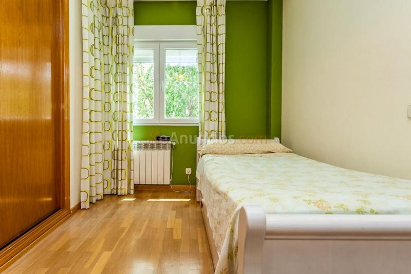 Adosado en venta en  San Blas, Madrid