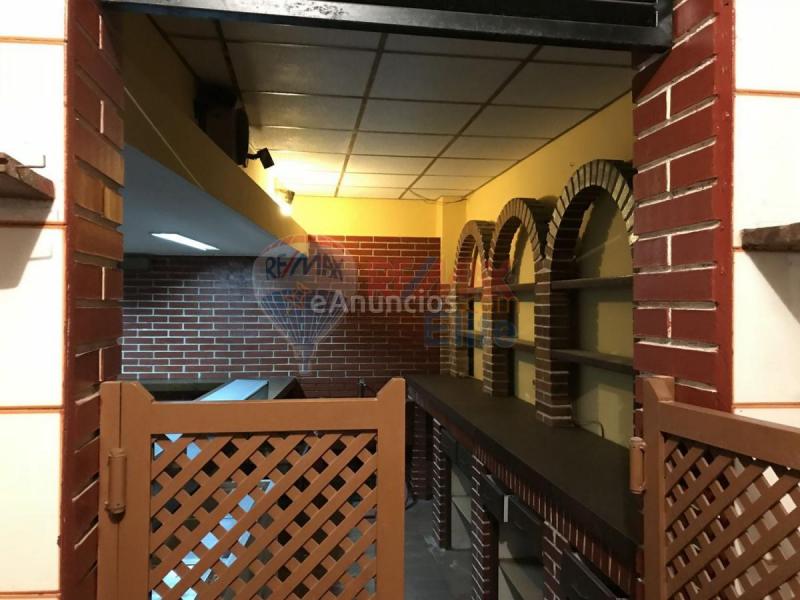 Local Comercial en alquiler en  Rey Favila, Cangas de Onís