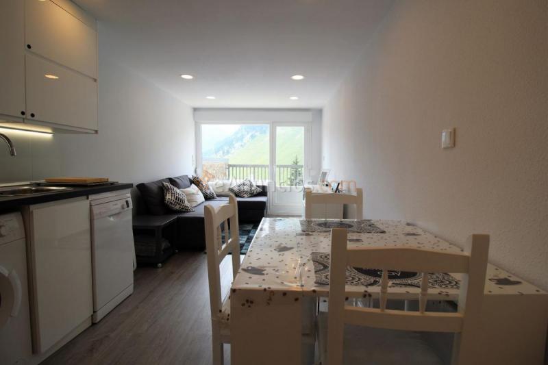 Apartamento en venta en Calle Única, Aísa