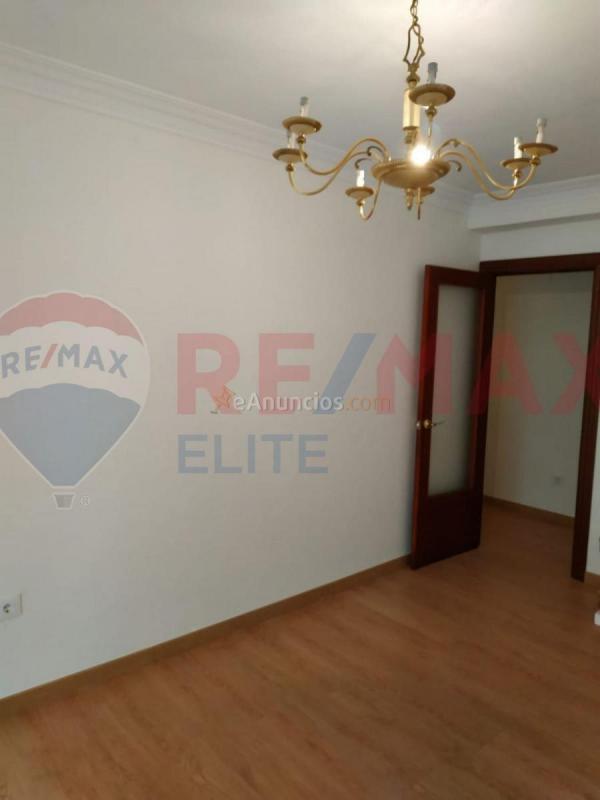 Apartamento en alquiler en Calle Periodista Adeflor, Gijón, Centro, Gijón