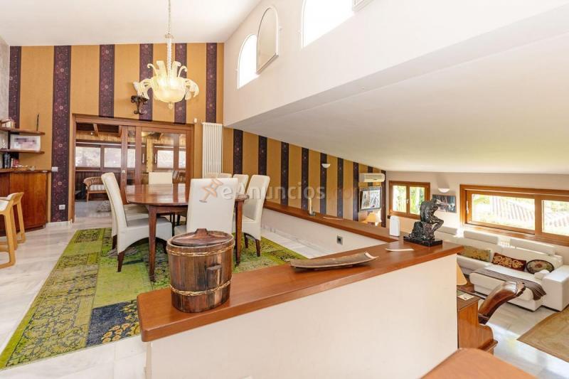 Adosado en venta en  Nueva Andalucía, Marbella