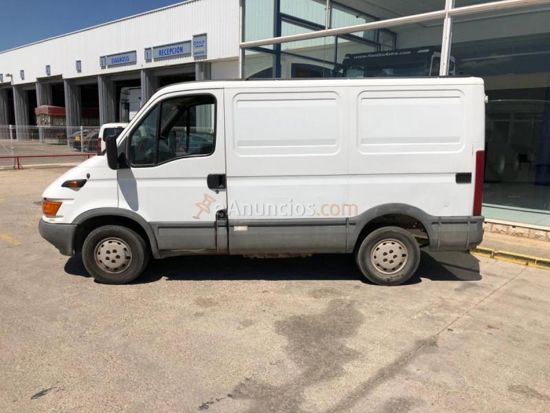 Furgón IVECO 35S9 7m3