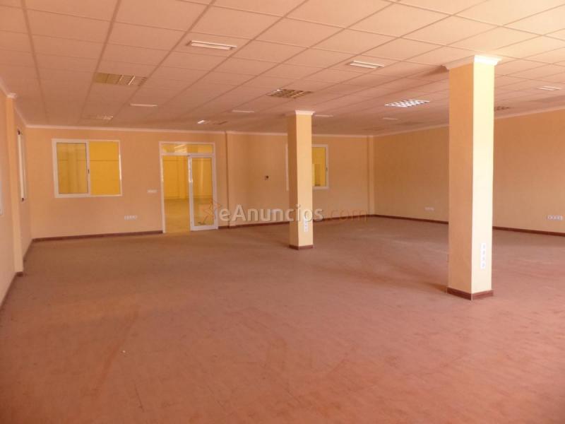 Edificio en venta en  Benisano