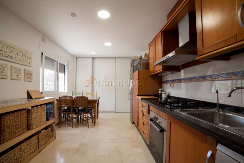 Adosado en venta en  Bellavista - Capiscol - Frank Espinós, San Juan de Alicante