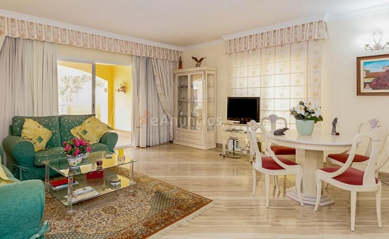 Apartamento en venta en  Elviria-Cabopino, Marbella